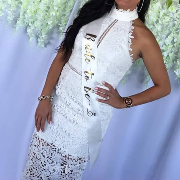 Lulu's WHITE LACE DRESS - Picture 1 of 7